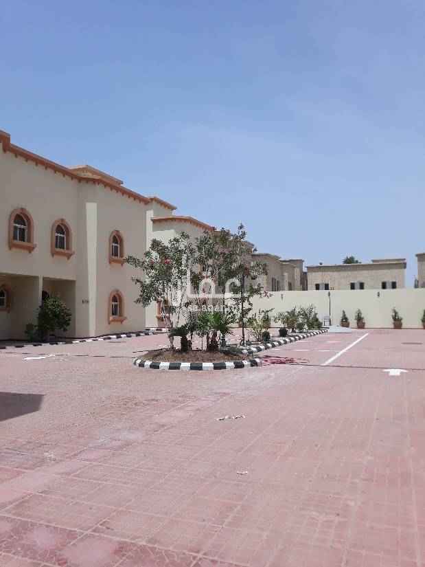 1558503 فيلا للايجار في كمباونت
في حي الحمراء خلف مركز جمجوم
مفروشه للايجار دورين وملحق دبلكس تتكون من الارضي مجلس ومجلط وغرفة نوم مطبخ راكب ومكيفات راكب المبناء مجدد باكامل والسعر قابل للتفاوض
الدور الاول
٤غرف وصاله سرفس وحمامات
يوجود غرفه شغاله بحمام وغرفة سائق
والايجار شهري وسنوي