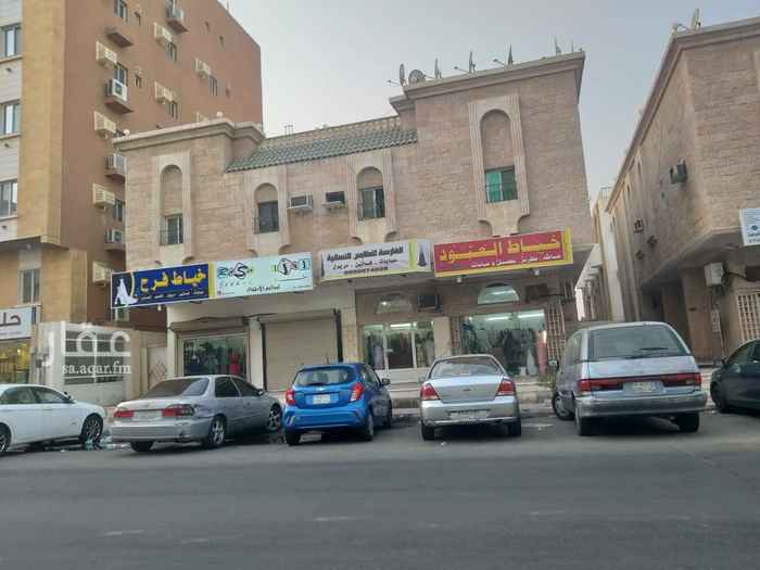 1762273 شقه للايجار في حي النعيم قريب شارع الامير سلطان
مكونه من ثلاث غرف وحمامين ومطبخ راكب
السعر 16000