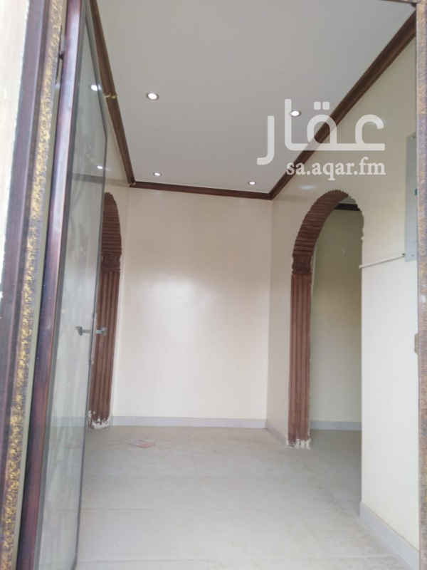1585103 دبلوكس مساحتها (250متر) العمر 5 سنوات
عليها 360 الف رهن لإرامكو ويدفع (240 الف ) متبقي
المجموع (600 الف )