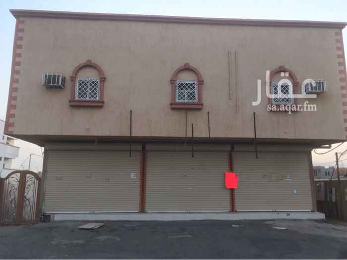 1620600 ثلاث محلات 10*4 و7*4 مفتوحه على بعض يمكن فصلها او استإجارها كمحل واحد بمساحة 12عرض *10 م طول جاهزه من الداخل سكريت وابواب رول وسيراميك ودهان وسقف مستعار بسعر 1500 للمحل الواحد او 4500 للثلاث محلات موقع مميز داخل المدينة وقريبه من السوق