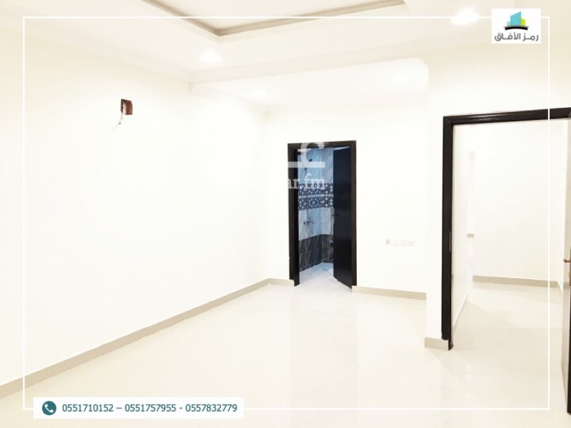 1504231 شقة للايجار جديدة .. ٤ غرف + صالة ومطبخ
قيمة ٢٣٠٠٠ الف ريال + ١٠٠٠ ريال موية.
0551757955
0551710152
0557832779