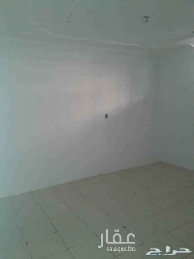 1669436 شقه شبه جديده للعرسان حي بدر أ ممتازه
معها مطبخ جاهز