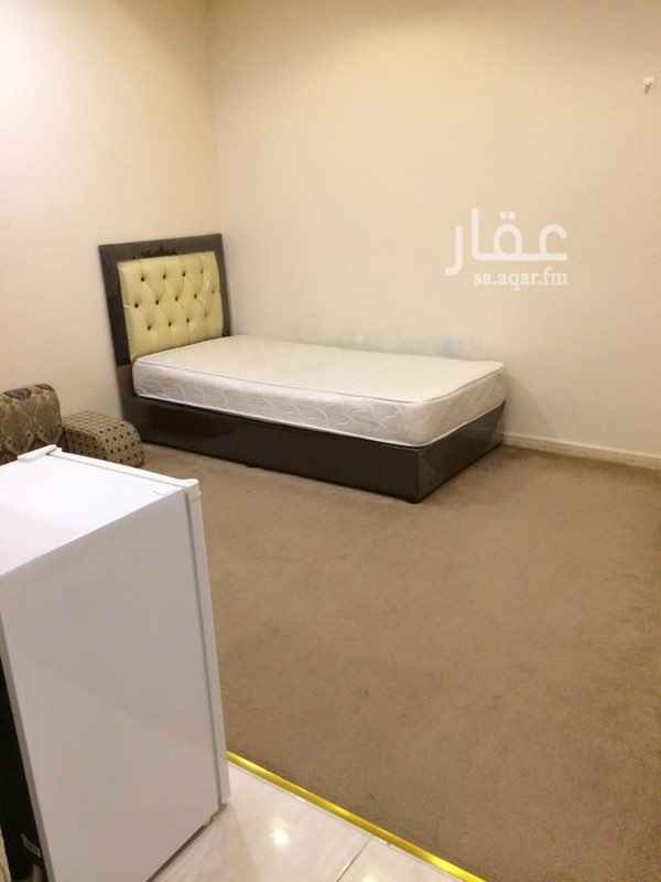 1582949 لدي غرف للايجار في طريق الملك فيصل مقابل سنتربوينت ( تبعد عن المصانع ٣ دقايق وعن الجبيل الصناعيه ٥ دقايق)
الغرفه مفروشه ويوجد بها سرير وفرش وجلسه ارضيه وكاونتر مطبخ امريكي وتليفزيون وشامل المويه والكهرباء