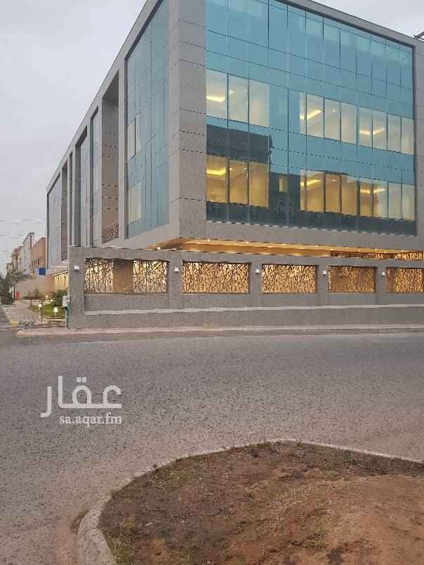 1467001 شقة عوائل فخمة للايجار في حطين الثغر قريبة من الرياض بارك والبوليفارد
تضم العمارة جميع الخدمات ملاعب اطفال ومواقف بدروم ومسبح مع حديقة ومسبح وجلسة في السطح ومصعد ومكيفات سبيلت