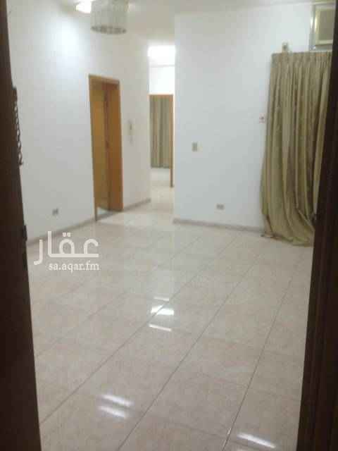 1549140 ٤ شقق سكنية مؤثثه مكونه من غرفتين نوم منها ماستر
ودورتين مياه ومطبخ ومستودع وصاله ومجلس ومقلط.
١ ملحق مكون من غرفة كبيرة ومطبخ وحمام
حالة المبنى
ممتازة
التأجير لكامل المبنى
يرجى ذكر مصدر الحصول على رقم الجوال عند التواصل وشكرا