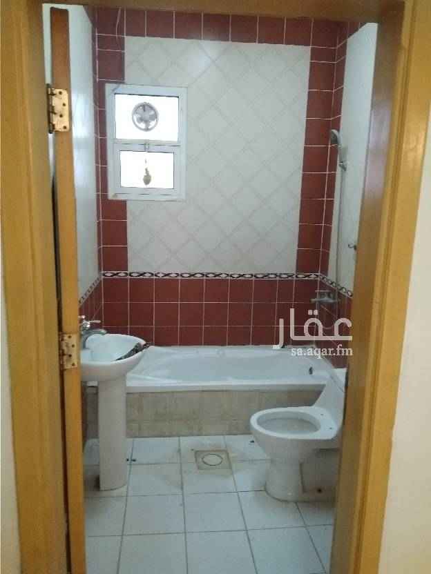 1676433 شقه ارضيه ثلاثة غرف وصاله ومطبخ ودورتين مياه شارع عبدالقادر الجزائري عداد كهرباء مستقل مدخلين مع الحوش بسعر 12000 التواصل 0558140054