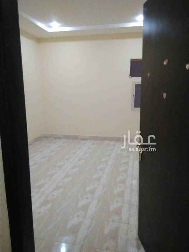 1679732 شقه ارضيه غرفتين وصاله ومطبخ ودورتين مياه شارع عبدالقادر الجزائري السعر 11000 كل ستة أشهر شامله الكهرباء شهري 1000 شامله الكهرباء للتواصل 0558140054