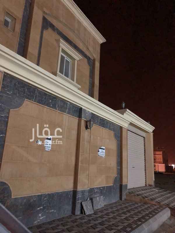 1371722 دور أرضي عبارة عن : مجلس رجال + مغاسل + دورة مياه
مجاس نساء بمدخل مستقل + مغاسل و دورة مياه
مقلط و صالة و غرفة ماستر بدورة مياره و غرفتين نوم + حمام و مغسلة
مطبخ له باب على الحوش
مدخل سيارة وحوش
السعر قابل للتفاوض