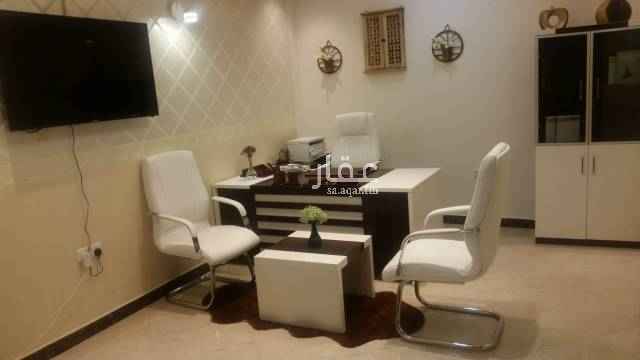 1733220 يوجد لدينا مكاتب بمساحات مختلفه ونوفر لك خدمات مجانيه مثل سدادالكهرباء -الماء-انترنت سريع-نظافه يوميه-الهاتف-سنترالات داخليه-بوفية-مواقف سيارات- صيانه فوريه-واصدار الرخص وبعض الإجراءات الحكوميه