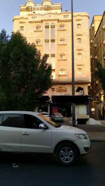1671507 عمارة بالوزيرية سكنية وتجارية بمنطقة حيوية بها خدمات ومطاعم وأسواق مساحة العمارة 630 م بها 16 شقة من ثلاث غرف بمنافعها وفيلتين عمر العمارة 8 سنوات توجد مصعدين بالعمارة ومواقف للسيارات مؤجرة بالكامل الدخل السنوي 600 ألف صافي
المطلوب 5800000 ريال كاش
طريقة التواصل بالواتس ولا يتصل الا الجاد