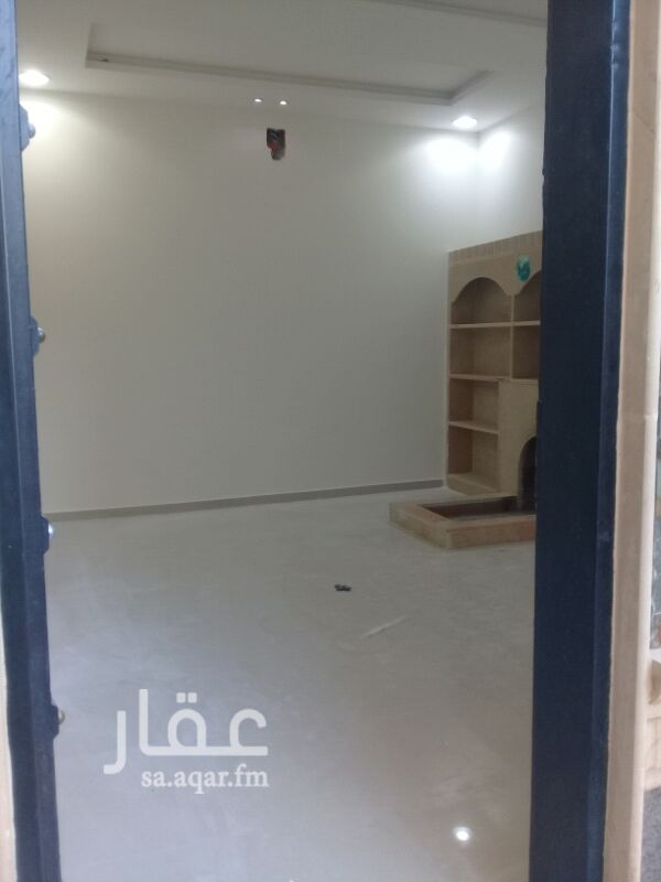 1635164 درج داخلي مساحه 375 متر
شارع 20جنوبي
في الرمال التعمير
يتكون من غرفة شغاله في السطح
ثلاث غرف نوم كلهن ماستر
تحت غرفه كبار السن وصاله ومقلط ومجلس ومشب خارجي
ست دورات مياه
سنوي 45000الف