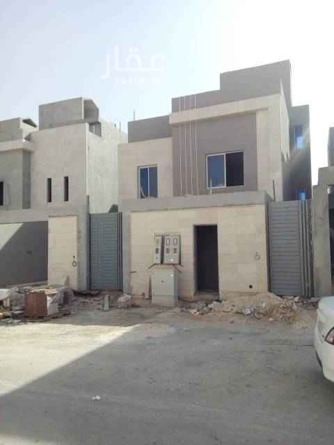 1733363 فيلا للبيع في حي حطين النموذجي درج صاله مع شقتين
ويوجد فيلا دور ودور وشقه