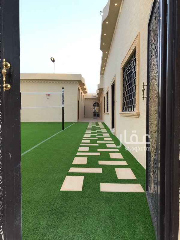 1042524 استراحه كبيره ويوجد عدد 2 مجالس و 2 مقلط 2 مسبح
2 مبطخ وفرن وثلاجه وفريزر