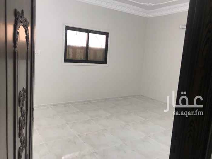 1362048 شقه 6 غرف دور ارضي مكونه من :
مجلس ومقلط وصاله وثلاث غرف نوم وغرفة معيشه
ومطبخ وثلاث دورات مياه وغرفة خاصه بغسيل الملابس وحوش
اجمالي عدد الغرف 6 و3دورات مياه وحوش ومطبخ
عدد مداخل الشقه مدخلين
الشقة مجدده 100٪ سباكة وكهرباء وبوية وسيراميك وكيشاني الحمامات والمطبخ يعني تعال وحط عفشك بس..
الايجار غير قابل للتفاوض
24 الف ريال على دفعتين
الموقع-حي نخب- بجوار حديقة الأصيل