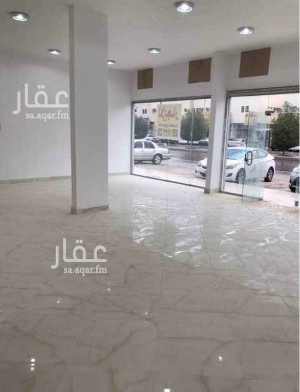 1594471 يوجد اربع فتحات لليجار كبيره ومجدده بويه وسباكه
كل فتحه 17 الف واذا بتاخذه كلها قابله لتفاوض
قريب من شارع الكهرباء
الموقع افضل من ممتاز