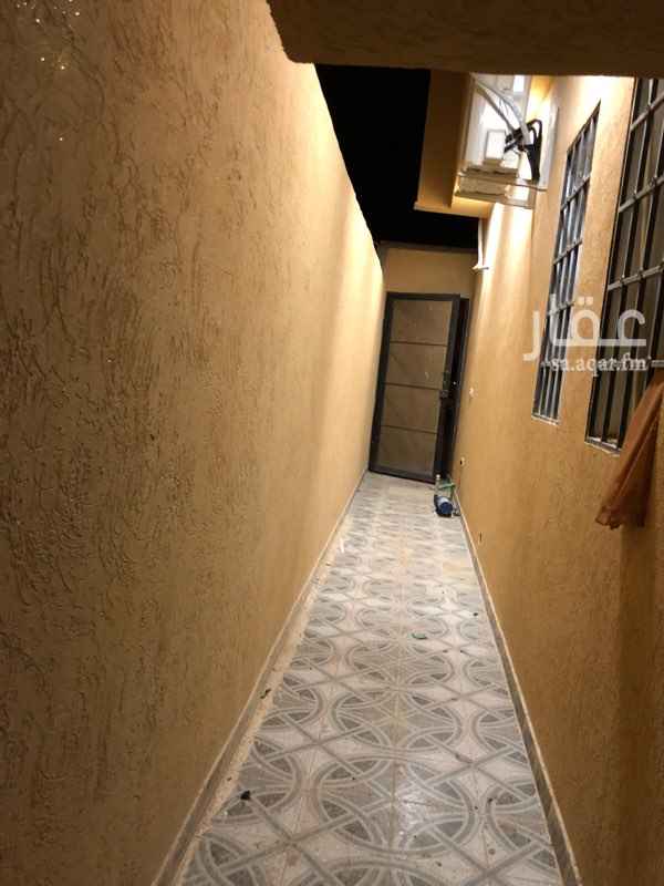 1621431 شقة للإيجار حي الشروق المعالي
الإيجار شهري : 1100 بالشهر
الشقة قسمين لكل واحد منهم باب قسم رجال قسم نساء
قسم النساء : غرفتين مع دورة مياه وصالة ومطبخ وعداد كهرباء مستقل