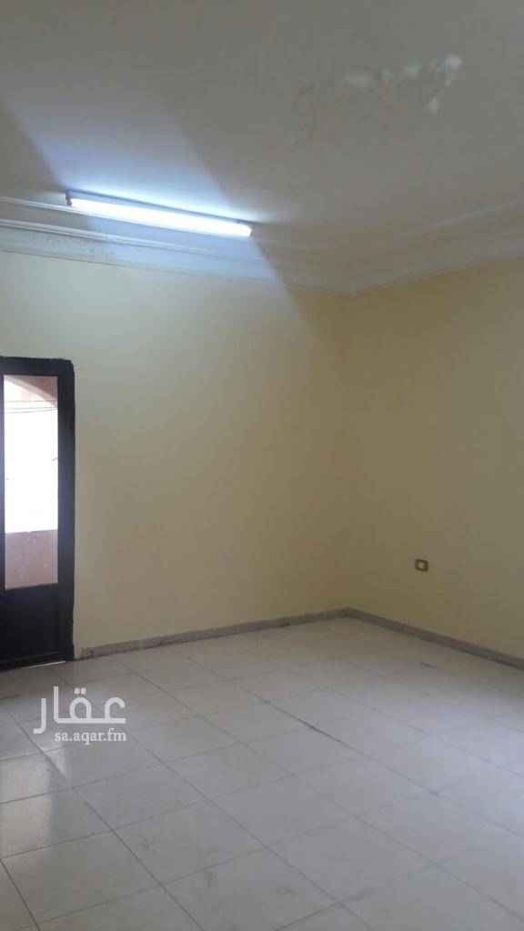1653550 ٣ غرف
صاله
٢ حمام
مطبخ
السعر شامل المياه
