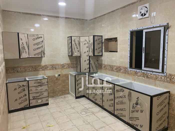 1756358 شقه تشطيب دلكس قريبه من بندى ومسجد جامع