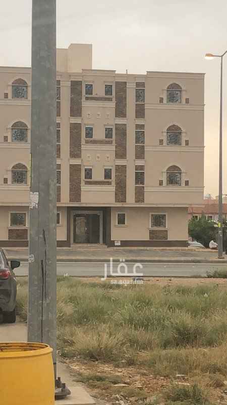 1534570 • شقتين مكونه من اربع غرف وثلاث دورات وصاله ومطبخ راكب .
• اربع شقق مكونه من اربع غرف وثلاث دورات وصاله ومطبخ راكب ومستودع .
• شقة مكونه من ثلاث غرف ودورتي مياه ومطبخ راكب ومستودع وسطح خاص فيها .
• ملحق مكونه من غرفة ومطبخ راكب ودورة .
العمارة جدية من بويات وسباكة وكهربا كذلك يوجد فيها مصعد وتقع على شارعين