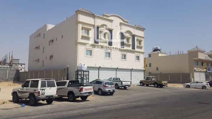 1207574 عماره تجاريه للبيع تتكون من 24 اسويت واربع محلات وعدد 2 مصعد و2 درج ثلاث ادوار ونصف شارع 40 جنوب