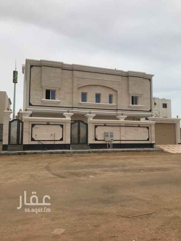 1464831 للبيع دور وشقتين في العزيزيه حي الشراع
يتكون الدور من
مجلس ومقلط
ومجلس نساء وصاله
4 دورات مياه
3 غرف نوم
ومطبخ
وحوش
وكراج
---------------
الشقتين تتكون كل شقه من
مجلس وصاله وغرفتين نوم
وحمامين ومطبخ ومدخلين
______