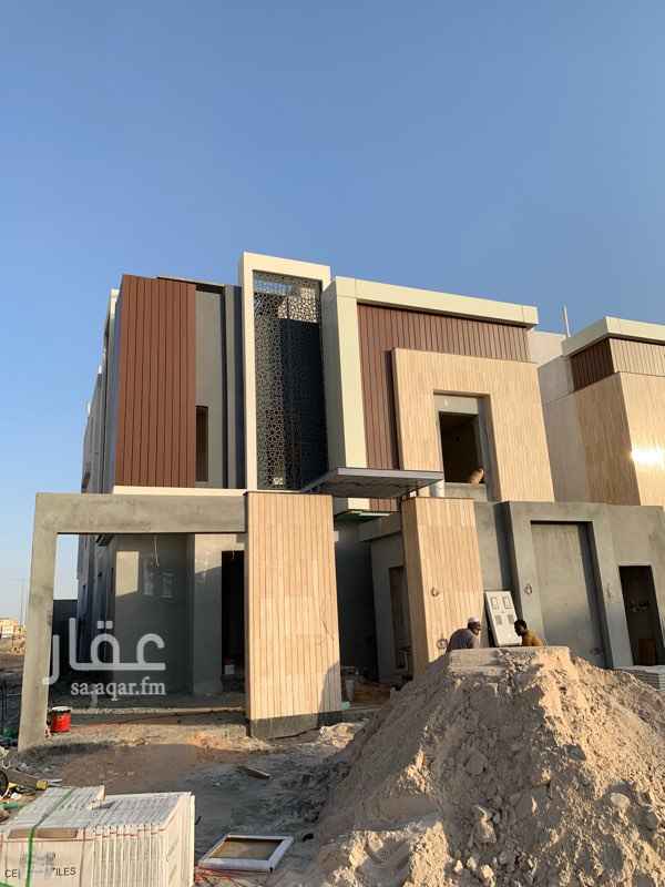 1648211 فيلا بشقة تصميم مودرن بحي العارض على شارع ٢٠م مكونه من غرفة سائق-ملحق- دورة مياة للمحلق- مدخل سيارة- مسبح - مجلس- مقلط - صالة -مطبخ- مستودع- غرفة خادمة- صالة بالدور الأول- عدد٥ غرف نوم - مصعد - صالة بالسطح مع غرفة نوم مع حديقة مع دورة مياة - الشقة مكونه من غرفتين نوم و مجلس وصالة ومطبخ و عدد ٢ دورة مياة. ملاحظقة الموقع غير دقيق📌