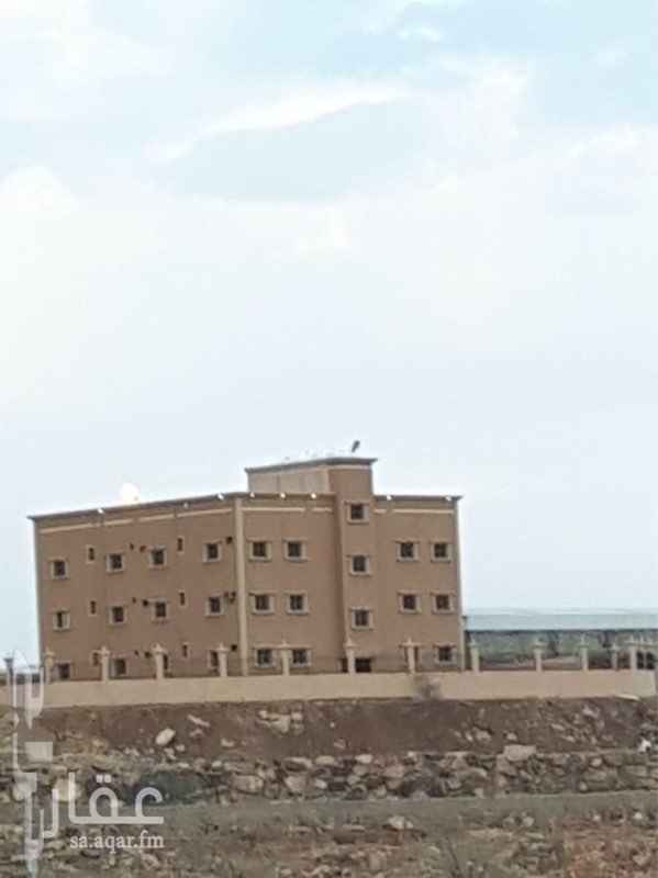 1207719 مكون 4 غرف وحمامين ومطبخ راكب جاهز وصاله تصلح لمجموعه من العماله العزاب او العوائل موقعها الصناعيه الجديده طريق وادي بن هشبل خلف التشاليح