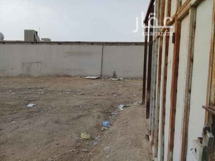 907892 حوش جنوب العزيزية مع غرفة حارس ومكتب