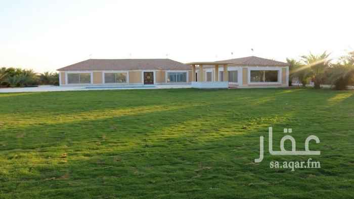 1600723 المساحه ١٠٠٠٠ م قرابة ٢٠٠ نخلة واشجار تين وعنب ورمان وحمضيات ٤ مجالس كبيرة ٤ أجنحة نوم ٢ مطابخ ٢ غطاس ماء ١ سطحي و ١ عميق سوم ٢مليون وخمس ميه حد ٣ مليون