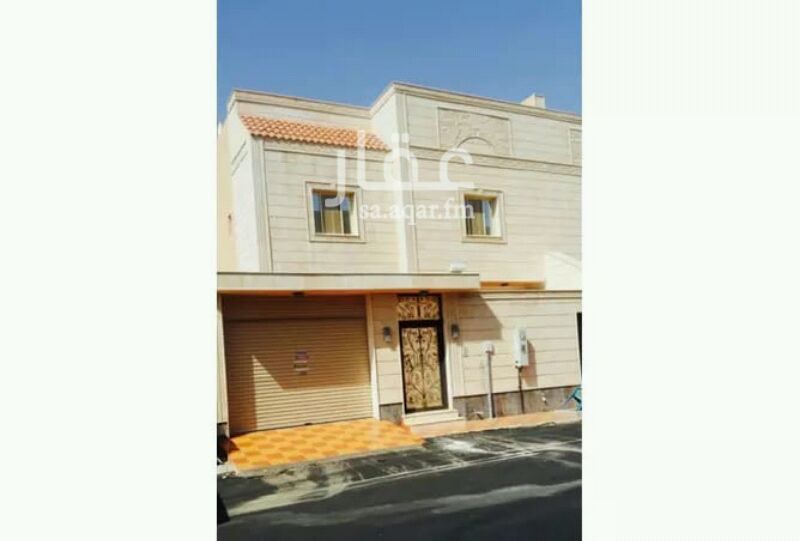 1429841 فيلا راقية جداً في حي الشاطئ الذهبي (أبحر الشمالية).
• فيلا دوبلكس،
• مساحة الأرض 287م
• موقف خاص.
• يتكون الدور الأرضي من غرفة الحارس+ موقف للسيارات + مجلس رجال + صالة معيشة + مجلس نساء + غرفة+مطبخ
+ دورتين مياة .
• يتكون الدور الثاني
4 غرف نوم + صالة معيشة + أربع
دورات مياة.
•يتكون الملحق من غرفة+ صالة +دورة مياه+ غرفة الخادمة بدورة مياه خاصة بها..
• ضمان على السباكة و الكهرباء و الدهانات و الخزانات.
المطلوب: مليون و350ألف
لأي استفسار
٠٥٥٩٢٦٧٦١٠
٠٥٥٥٢٣٢٦٩٣
عبدالله الزغبري
الموقع غير دقي