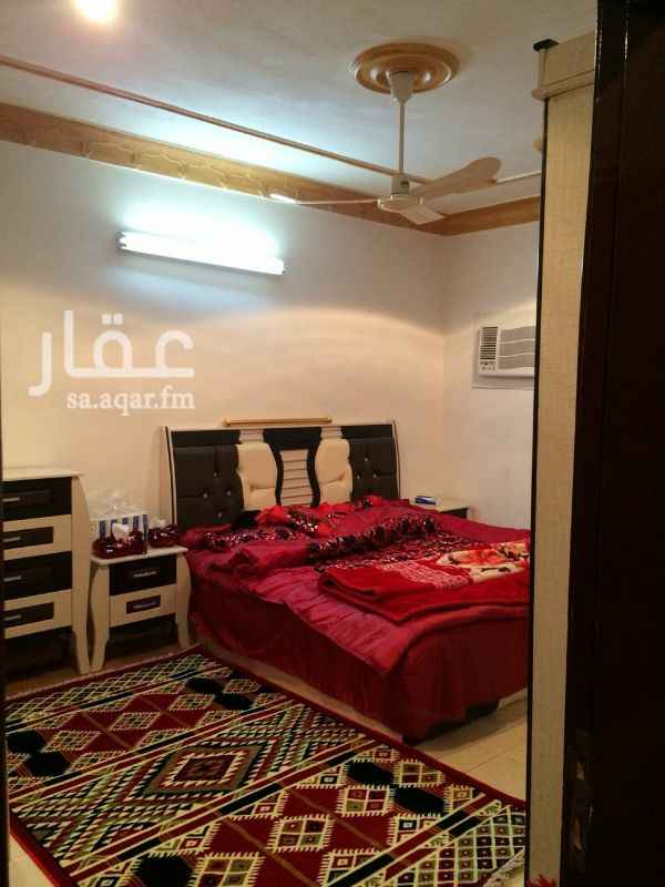 1213064 شقه للبيع في حي الندوه شارع الجزيره
المساحه ١١٨,٧٧ م مائه وثمانيه عشر وسبعه وسبعين صنتي متر