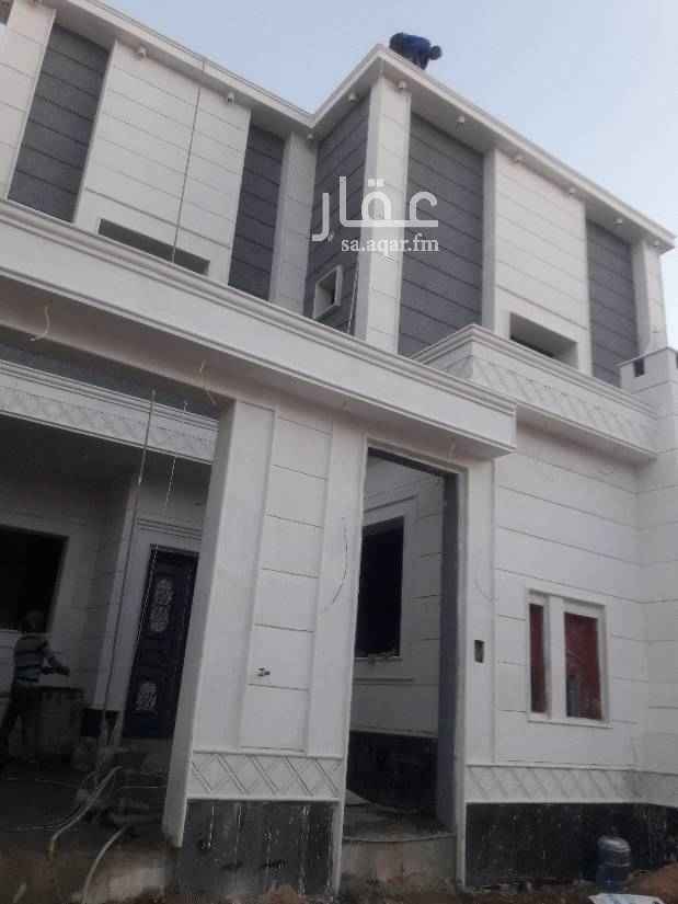 1467366 فيلا للبيع حي المونسية درج داخلي وشقتين ٤غرفه وصاله غرفه كبير سنة عرفه خادمة صاله طعام صاله نسه