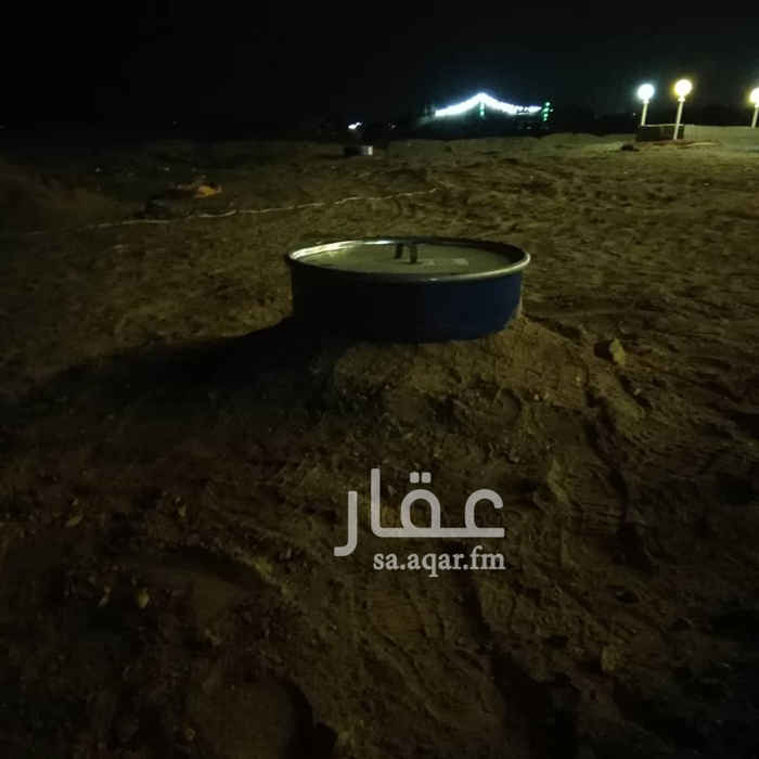 1405124 الموقع الحرزات
المخيم عباره عن قسم رجال
قسسم الرجل يتكون من
بيت شعر يتسع ل ٥٠ شخص ويحتوي على باطرمه ومساند وفرش نضيف وانارة داخليه وخارجيه ومغاسل وملعب طايرة وحفرت مندي مع القدور والصحون