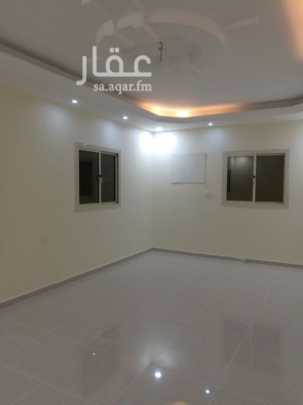 1118430 تقع الشقة في الصالحية ج
للتواصل : 0535478977
شقة مكونة من 5 غرف مدخلين عبارة عن :
مجلس * مقلط* * صالة * مطبخ * 3غرف نوم * 3دورات مياه ..
قريبة من الخدمات ومراكز التسوق
يفصلها عن المسجد الجامع 100 متر
قريبة من المطاعم المتواجدة في الحي :
ريدان / آم هنجري / البحار / حاشي باشا ...
الإيجار. : 24000 دفعتين
26000 شهري
يوجد شقتين متقابلتين دور أرضي ، كما يوجد غرفة سائق في حال الرغبة في استئجارها