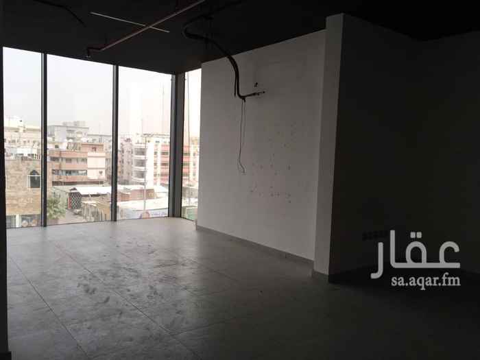 1632810 مكاتب مساحات مختلفة