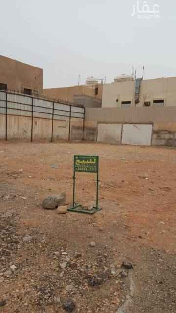 1532122 ارض تجاريه مساحتها 818 شارع 30 مقابلها مسجد وجميع الخدمات مدارس بنات وعيال في حي النسيم الشرقي اذا بنيتها شقق فيها فايده باذن الله وحي مزدحم قريبه لمستشفى الحرس الوطني بين شارع ابي الاسود الدولي وشارع الحمزه فيها كهرباء وهاتف وخزان ماء جاهز يبيلها تنظيف والان مرفوعه الكهرباء والهاتف والماء لان كانت محلات وهدمتها واذا تبي تبني ترجع الخدمات بدون دفع باذن الله امامك مسجد وثانوية وخلف المسجد مرفق حكومي وعلى امتداد الشارع في مستوصف حكومي يخدم الحي ومتوسطه وابتدائي الشارع فيه اناره ومشجر ومرصوف بلكامل