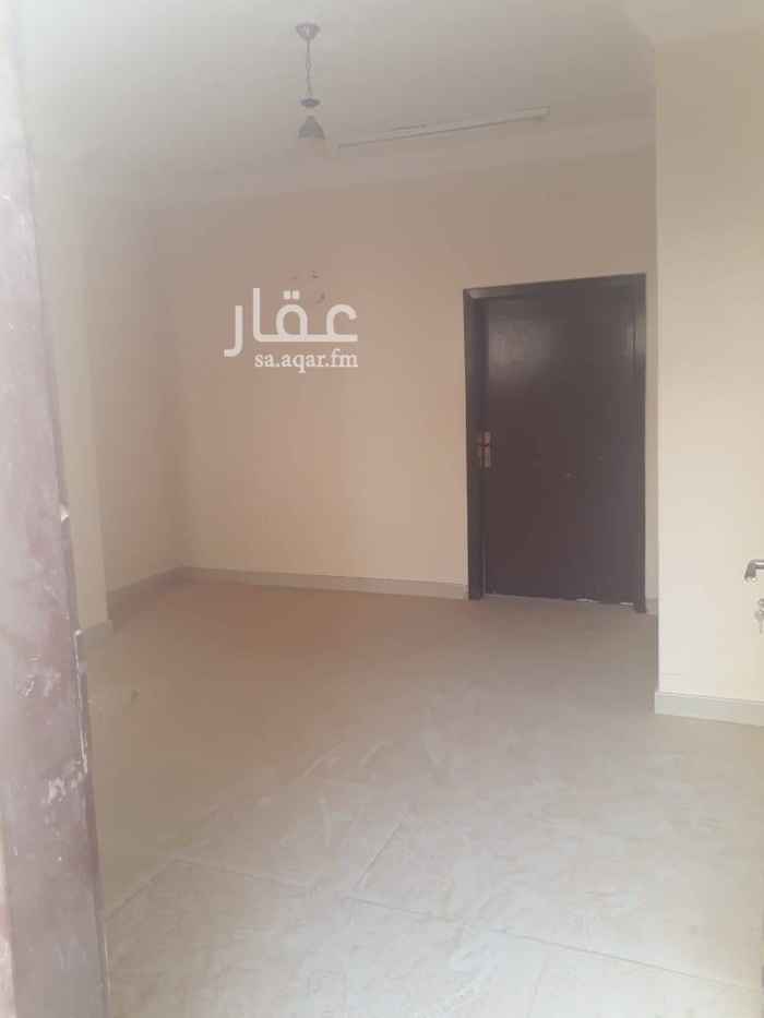 1722653 ايجار شقة غرفتين وصالة ومطبخ واتنين دورات مياه مع سطح
حي الخليج كهرباء مشترك دور ثالث علي اليمين