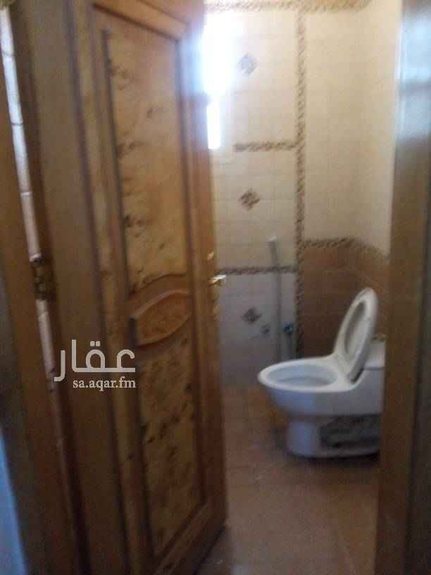 1698692 شقه للايجار حي اشبليا شارع عبدالله بن قيس ارضيه مدخل خاص من جهة السيب غرفتين نوم ومجلس ومقلط وصاله ومطبخ ودورتين مياه الشقه مجدده دهان وسباكه وكهرباء للاستفسار الاتصال على الرقم 0592044400