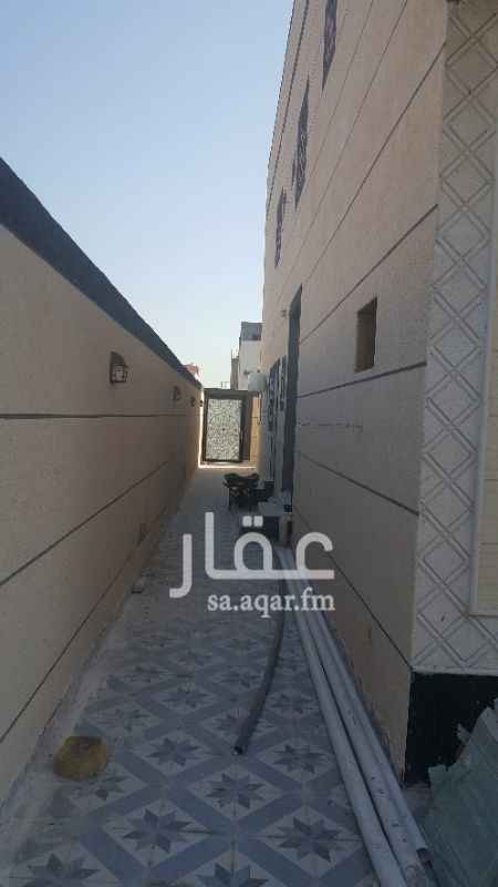 1300552 للبيع دور وشقتين يتكون من مجلس رجال مقلط ومجلس حريم وصاله اربعه غرف نوم
الشقق تتكون من أربعه غرف
غرفتين نوم مجلس مقلط وصاله .
الشغل ممتاز وكل الضمانات موجوده
