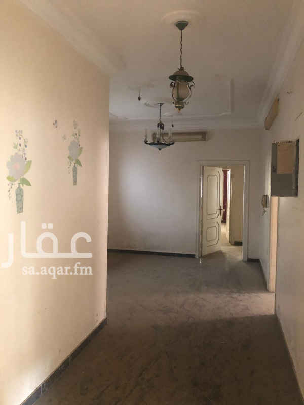 1580043 عمارة للبيع بسعر مغري جدا
وموقع متميز وبجانب محطة وظهيرة شارع المكرونة
دورين
الدور الارضي شقتين من 6 غرف
الدور الاول شقة من 4 غرف
ويوجد رووف ب 3 غرف وصالة
للتواصل : 0559765555