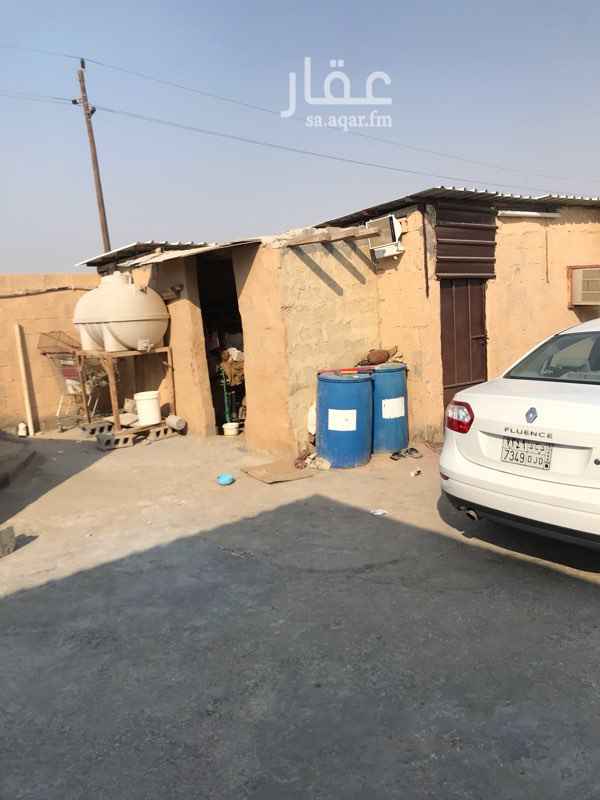 1702782 يوجد به مجلس رجال عدد ٢ ويوجد دورة مياه ٢ ويوجد مطبخ ويوجد صالة نساء ويوجد غرفه ويوجد غرفه العمال مع دورة مياء خاصه ويوجد بركه وهي حلين ماجره مدة ٦ شهوار ايجاره ٣٠٠٠٠ مدة ستة اشهوار للبيع المزرعه وهي اجار مدة ٣٠ سنه