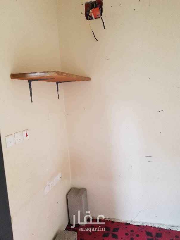 1540178 غرفة سائق مقاس ٢.٠٣×١.٧٠ مع حمام
ايجارها ٥٠٠٠ ريال في السنة دفعتين او ٤٠٠٠ ريال دفعة واحدة
