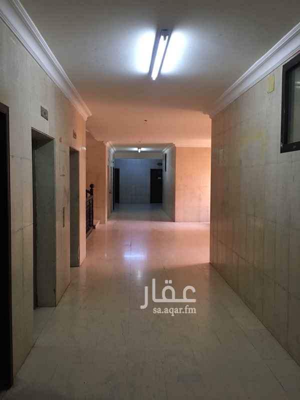 1232911 للايجار شقه مكونه من 4 غرف وصاله ودورتين مياه
يوجد مواقف سيارات + مصعد
للتواصل ابو سعود 0559955710