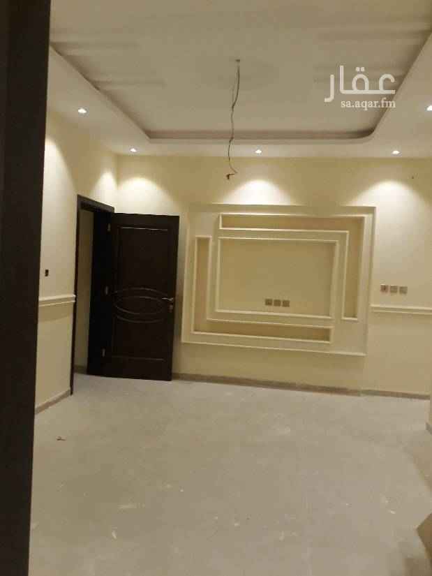 1588990 شقه للبيع في الصفاء تتكون من ٣ غرفه نوم صاله مجلس مجلط غرفة شغاله غرفة سائق موقف خاص ضمان على السباكه والكهرباء سنه ضمان على الإنشاء عشر سنوات ا١٠ سنوات موقع مميز يوجد جميع الخدمات تشطيب فاخر الرفاعي الي تمليك