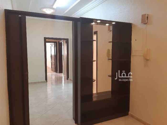 1755748 3 غرف كبار
2 دورات مياه
1 صاله متوسطه الحجم
4 مكيفات
1 مطبخ مركب
مجدده ومشطبه
قريب للجامع جدآ
قريب للمدرسه جدآ