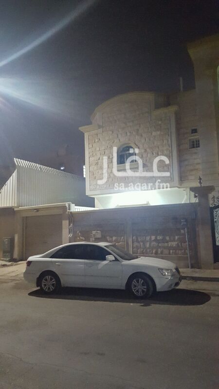 1549381 دور كامل مكون من 5 غرف ومجلس وصاله كبيرة ومطبخ راكب وحوش و 2 كراج والشقق غرفتين ومجلس وصاله والملحق غرفه وصاله ومطبخ وسطح مستقل السعر مليون و300 قابل للتفاوض