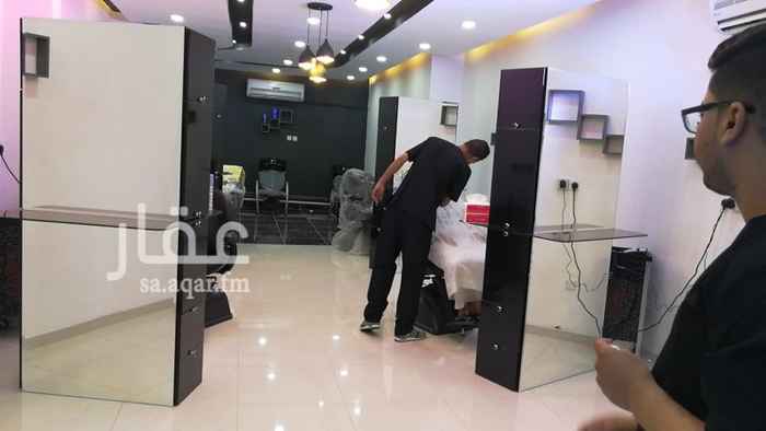 1269142 حلاق
عدد الكراسي: 4 وقابله للزياده
عدد المكيفات: 3 اسبليت جديده
عدد المغاسل: 3 مغاسل شعر وغسالة يدين عاديه
المحل مغطى بكاميرات ويوجد به جلسه مع شاشة كبيره
وعلى المحل تأشيرتين جاهزه