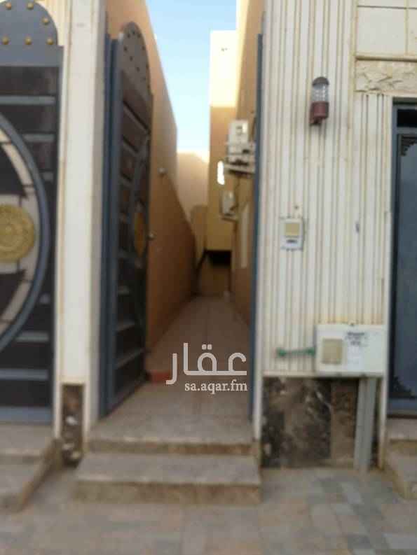 1559335 السلام عليكم .
شقه مكونه من صاله +مطبغ+غرفتين+ مجلس + دورتين مياه .
المواصفات .
1/مدخل لوحدك . لان لايوجد الا شقه واحد في العماره
2/الكهرباء مستقل
3/مجلس الرجال في الدور الثالث مع دوره مياه مع حوش جهت الغرب
4/قريب من جامع ابو بكر الصديق .
الشارع وسيع ولا يوجد زحمه سيارات والمكان شرح وهادي جدا جدا .
. الموقع .
حي طويق
