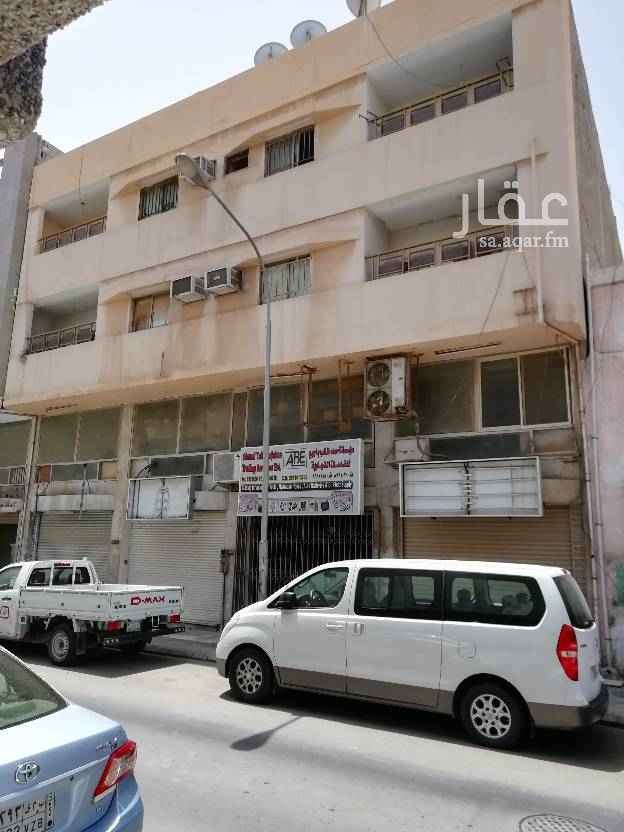 1508047 عمارة للبيع على شارع الامير ناصر بين التقاطع الرابع والخامس.
اربع محلات
اربع شقق لكل شقة مدخلين
من المالك مباشر