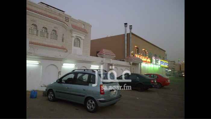 473541 فيلا تجارية للايجار حي السامر على شارعين.
يوجد تصريح معارض وشقق مفروشة.
6 شقق -3 شقق من الجانب الجنوبي بمدخل مستقل و 3 شقق من الجانب الشمالي بمدخل مستقل
الدور الأرضي شقتين من 4 غرف ومطبخ وثلاث دورات مياه.
الدور الأول شقتين من 4 غرف وصالة ومطبخ ودورتين مياه
الدور الثاني شقتين غرفتين ودورتين مياه.